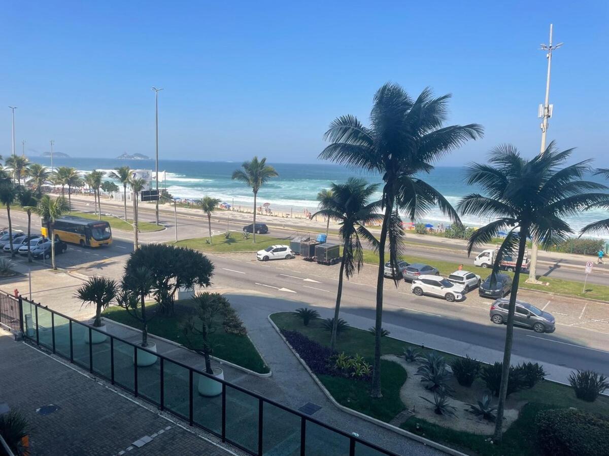 By The Sea With Beautiful Views